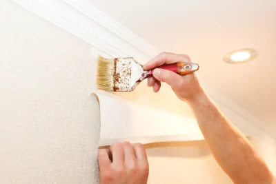 Pose de papier peint à Turckheim — revêtements muraux et toiles de verre